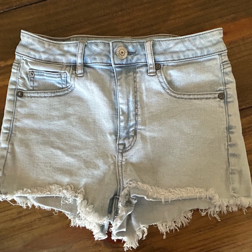 ✨🦅American Eagle Outfitters Light Wash Jean Shorts